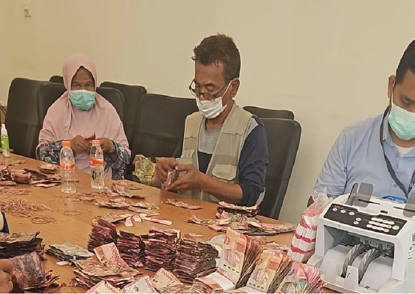BI Tak Ganti Penuh Uang Rp1,54 Miliar Warga Batang yang Rusak Terendam Rob