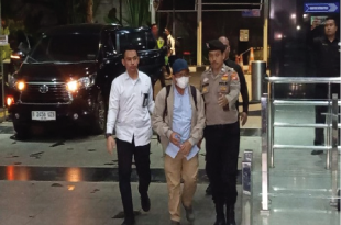 Bupati Lombok Barat Digelandang ke KPK Setelah OTT