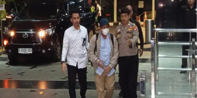Bupati Lombok Barat Digelandang ke KPK Setelah OTT