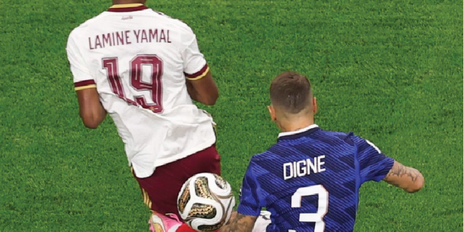 Lucas Digne Terjerat Hukuman, Sepakan ke Paha Berbuah Penalti