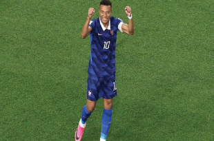 Mbappé Borong Dua Gol, Media Sosial Ramai Bahas Rekor Messi yang Mulai Terancam
