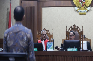 PR Hakim untuk Jaksa: Usut Nadiem dengan Dugaan Tindak Pidana Pencucian Uang