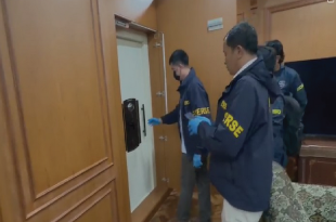 Polri Sita Foto Keluarga Usai Geledah Rumah di Bogor