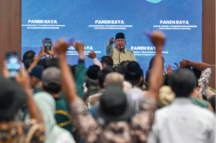 Prabowo: Jangan Larang Petani Kaya, Tanam Padi Sendiri Saja